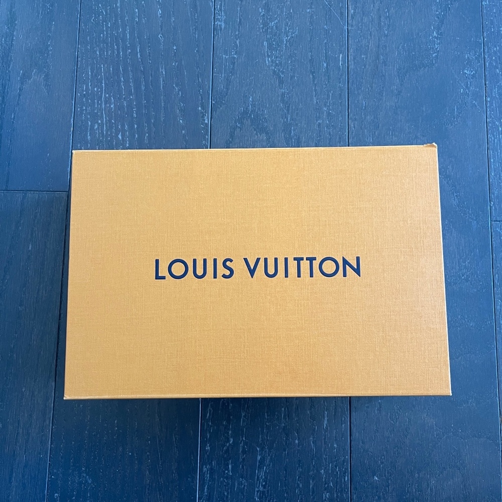 LOUIS VUITTON LV magnetic Gift Box Empty Large Box storage decoration